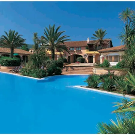 Liscia Eldi Aparthotel 4*