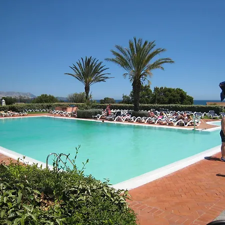 Liscia Eldi Aparthotel 4*
