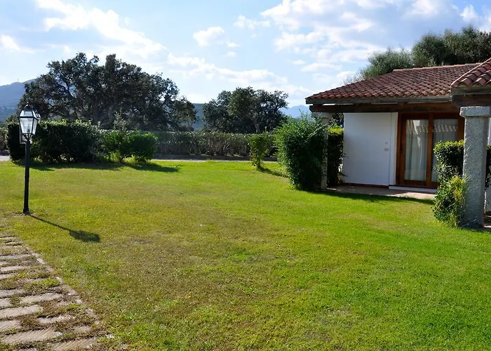 Liscia Eldi מלון דירות 4*