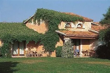 Liscia Eldi Aparthotel 4*